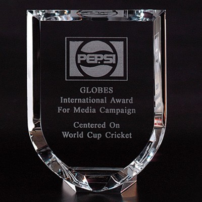 Optical Cut Crystal Shield Award (5 ½" x 4 ¼")